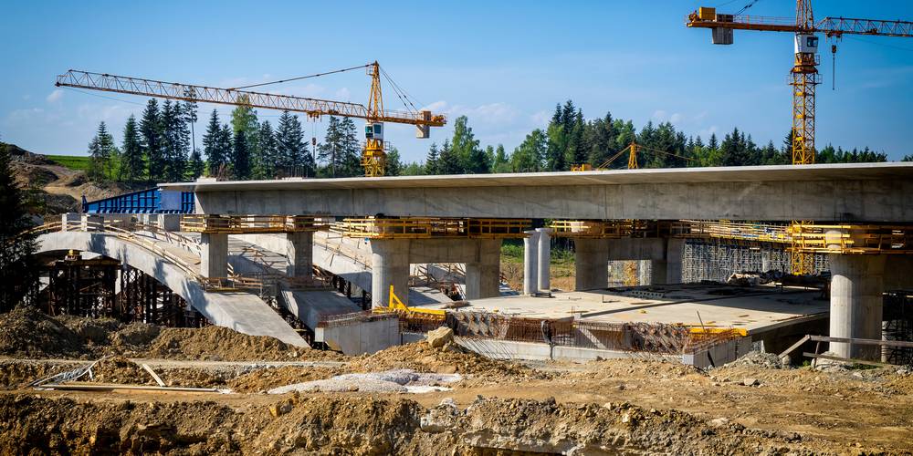 Aktien zu Kommunikations Infrastruktur