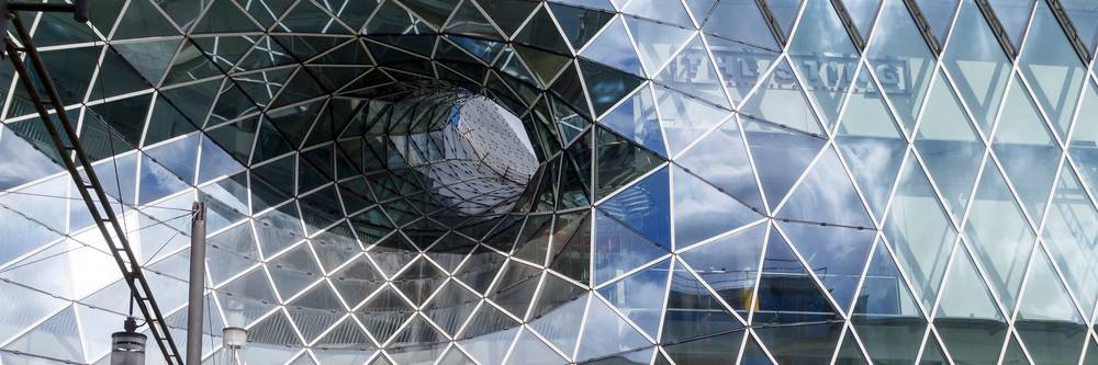 Aktien zu Glas